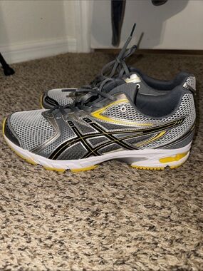 ASICS Men's Gray and Yellow Athletic Running Shoes